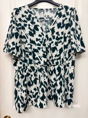 SHEIN Green & White Printed Curve Blouse